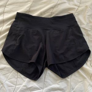 Lululemon black speed-up shorts size 4 4” inseam mid-rise